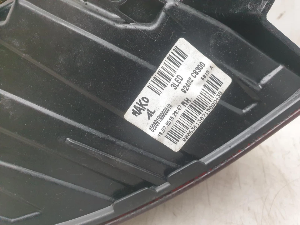 HYUNDAI I20 Taillight Lamp Off Side Right Rear Outer 3 Door LED 2015 Mk2   - Image 4 of 4