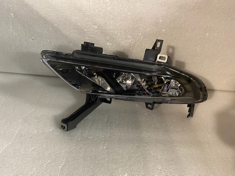 2016-2018 Nissan Maxima Driver Left Fog Light 26155-4RA0A New OE