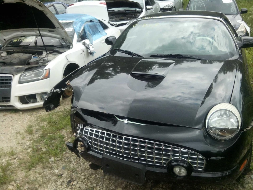 AC Compressor 8 Cylinder Fits 03-06 LINCOLN LS 1381631 - Image 2 of 4