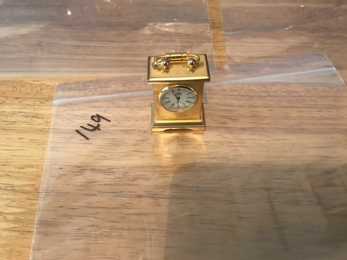 Miniature Quartz clocks and other makes. Over 100 clocks - Foto 291 di 470