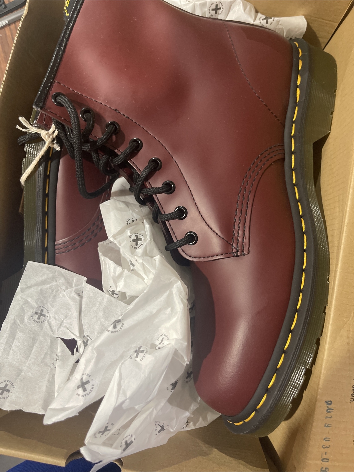 Dr. Martens 1460 Smooth Leather Lace Up 
