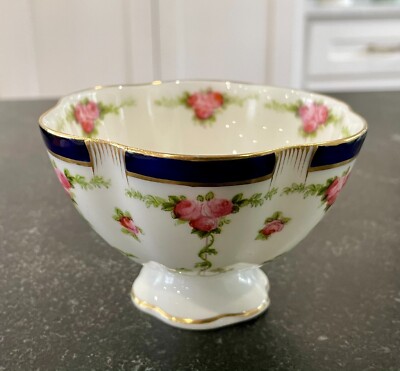 GEORGE JONES ART NOUVEAU Bone China Bowl-Blue & Gold with Rose Trellis  c.1890's