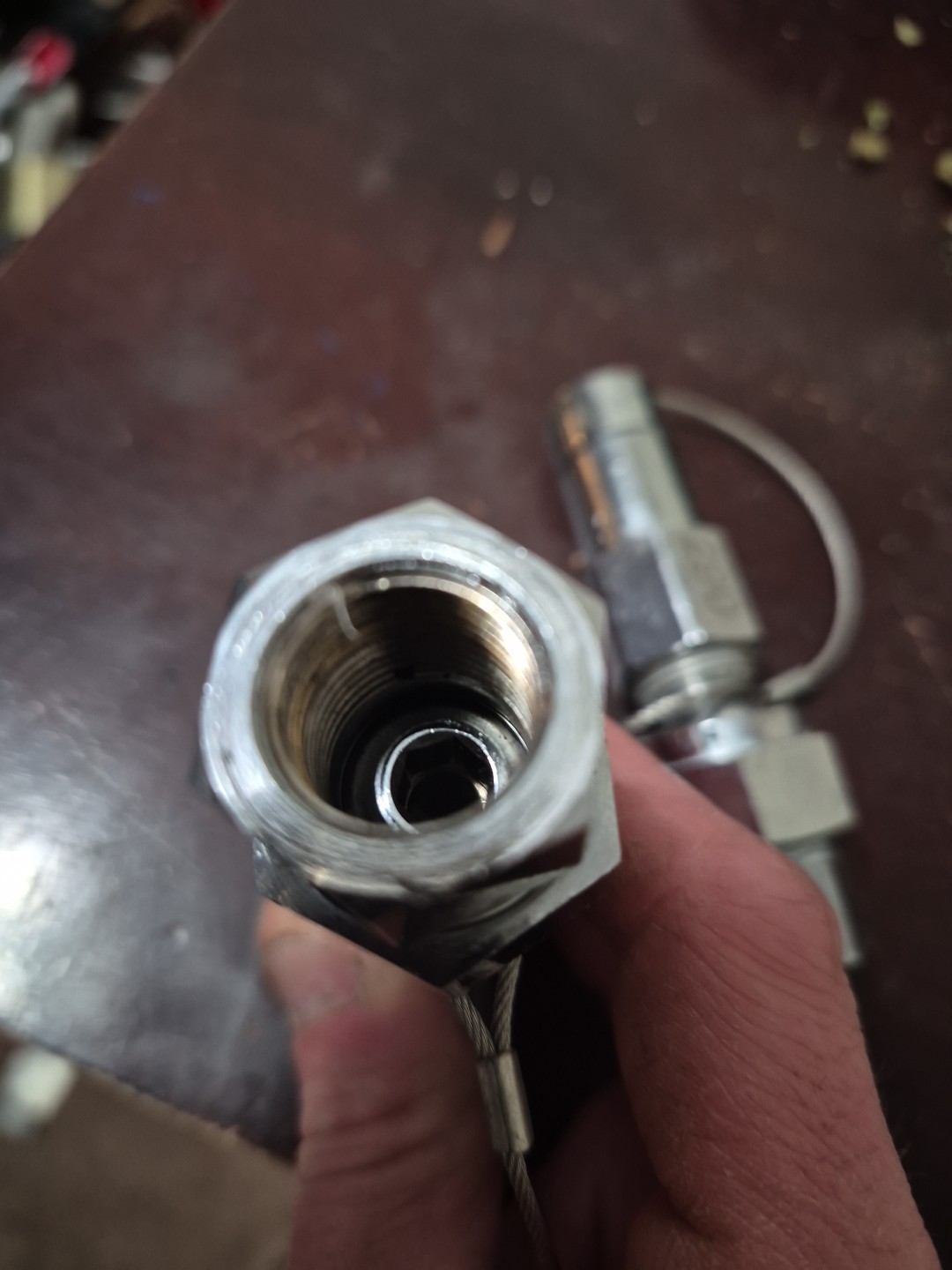 Ansul 1F Nozzle For Kitchen Hood R-102 With Metal Cap. and with swivel adapter