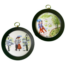2 small vintage Les Amoureux de Peynet Miref Paris porcelain medallions 8 cm