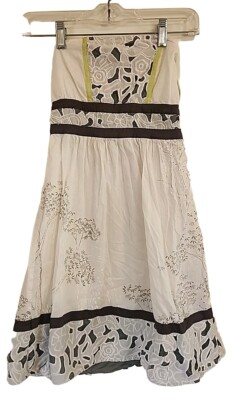 Kimchi Blue Strapless White Floral Embroidered Sun dress Size Small | eBay Kimchi Blue Strapless White Floral Embroidered Sun dress Size Small | eBay
