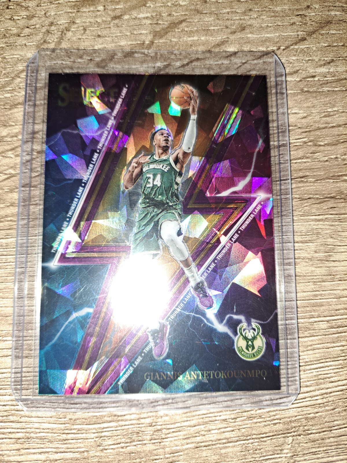 2023-24 panini select giannis antetokounmpo Purple Ice Prizm Thunder Lane #27/75