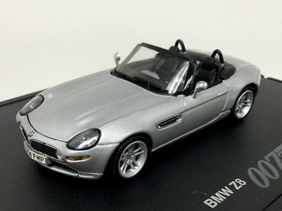  Z8 ミニカー 1/43 Minichamps BMW Z8 007 the World is not enough 80 42 0 007 666
