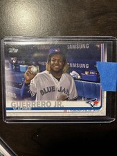 2019 Topps Update Vladimir Guerrero Jr. SSP Holding Ball Variation Rookie RC US1