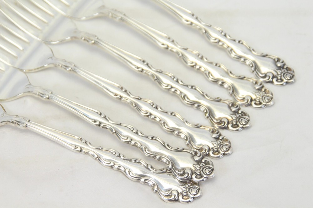 Oneida Beethoven Silverplate Dinner Forks - Thumbnail 4