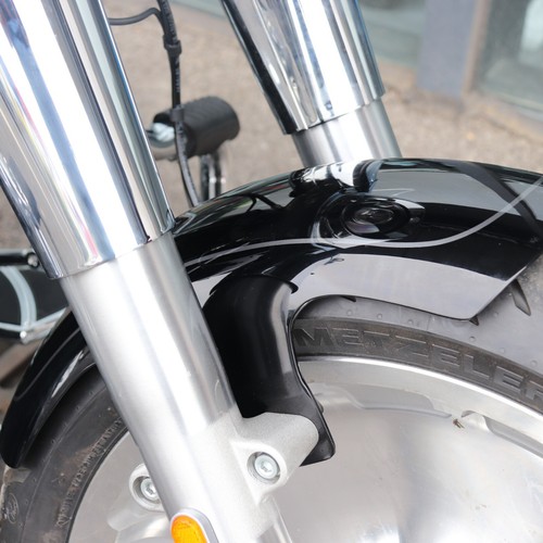 Hoprousa Front Fender for '18-later Harley Fat Boy Black Fender with Stripe - Picture 5 of 9