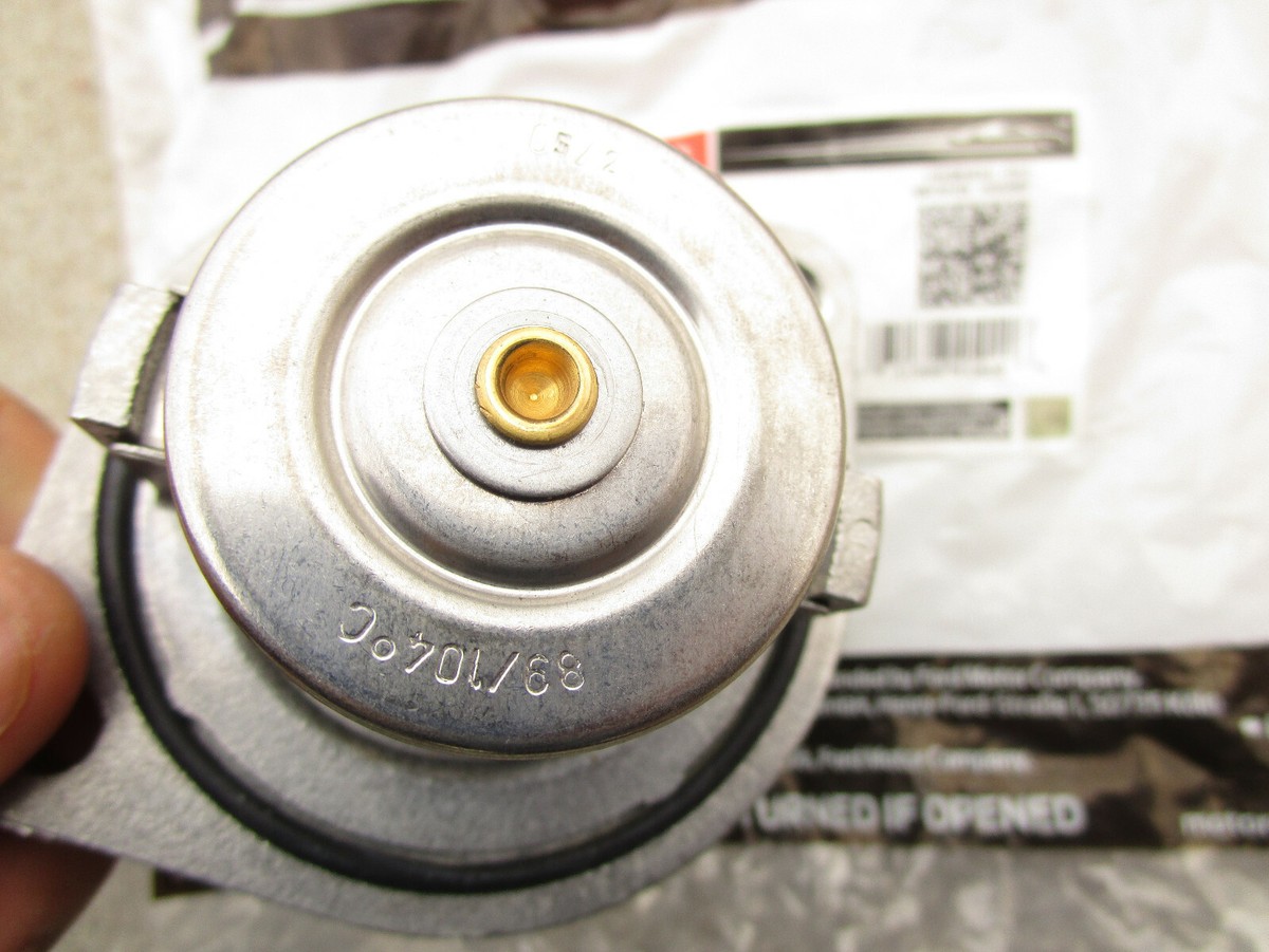 FORD 3C3Z-8575-AA 3C3Z8575AA MOTORCRAFT RT1169 ENGINE COOLANT