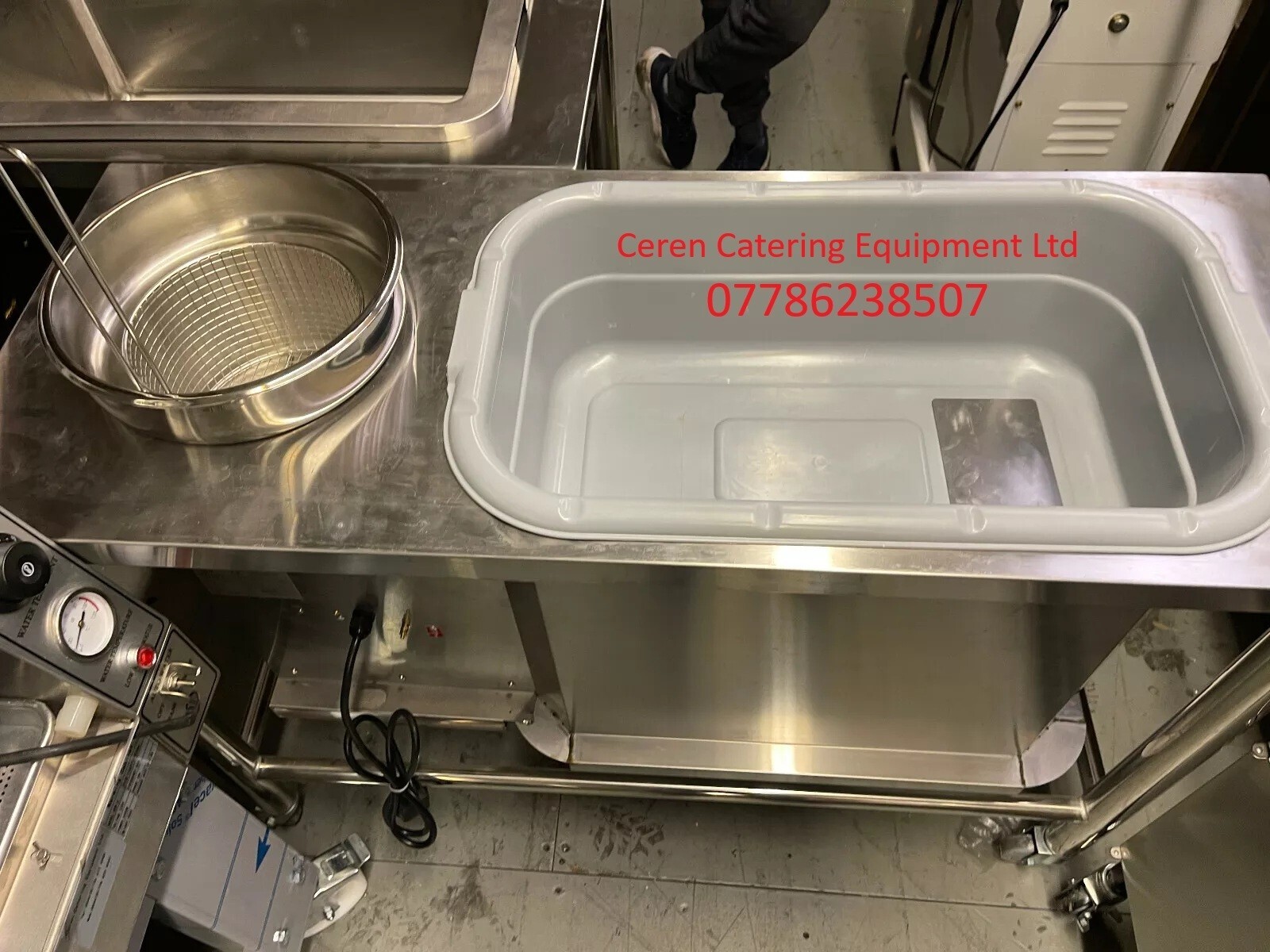 Breading Table with l Plastic Container
