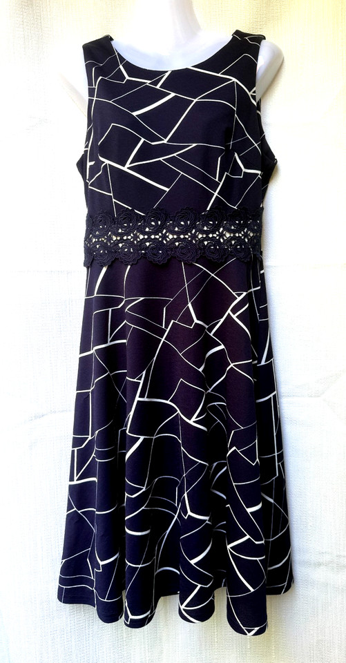 Homeyee Navy Geo Print Dress 12 Sleeveless Lace Waist Fit and Flare Midi
