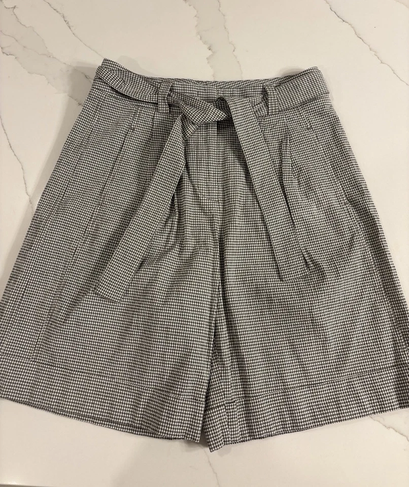 $300+ Bermudas para mujer PESERICO IT44 (US 8) diseñador de lujo, hechas en Italia
