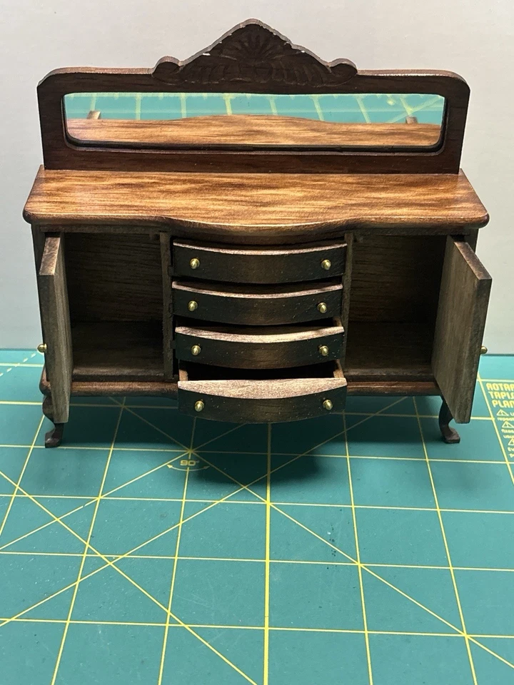 Buffet de madera con espejos con cajones y armarios de trabajo Foto 4 de 4