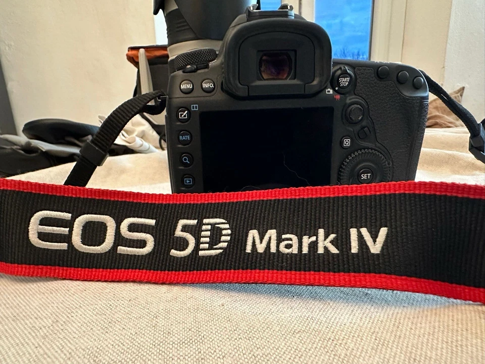Canon EOS 5D Mark IV, foto 2 di 5