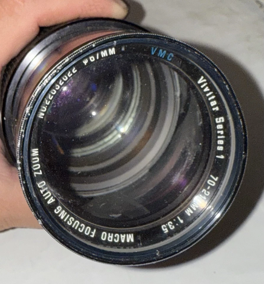 Vivitar Series 1 70-210mm 1:3.5 Macro Focusing Zoom W/ Kalt 67mm Polarizer  - Image 3 of 4