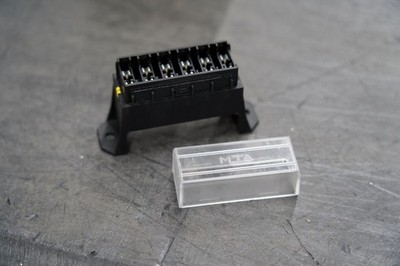 MTA ATC/ATO 6-Way Raised Fuse Block