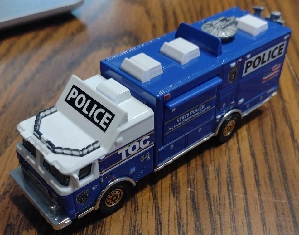 2012 Matchbox Real Working Rigs State Police E-ONE Mobile Command Vehicle RW022 - Image 2 of 4