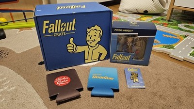 Fallout Lootcrate BOX mit Figur Piper Wright und Pin