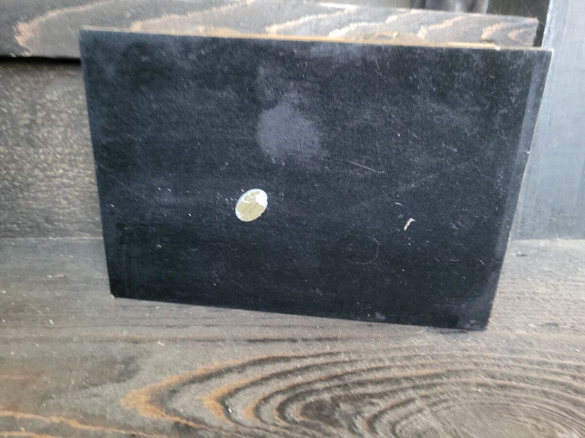 Vintage Fish Brown Wood Grain Resin Box With Divided Inside Vintage Fish Brown Wood Grain Resin Box With Divided Inside