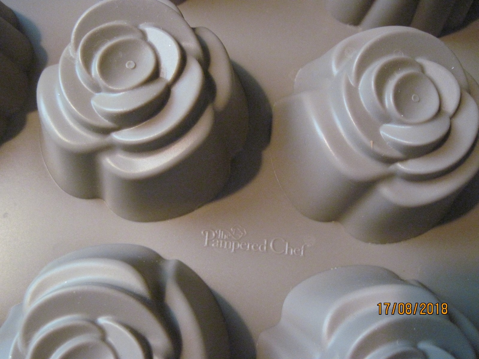 Pampered Chef Silicone Floral Cupcake / Muffin Pan Item 1613 eBay