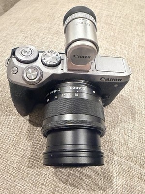 Canon EOS M6 Mark II 32.5MP Digital Camera View Finder 18-45 Lens Silver - MINT