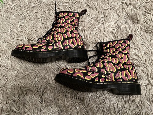 Dr Martens 1460 leopard pink panther cat print 8 eye ankle boots UK 5 + Bag RARE - Foto 6 di 11