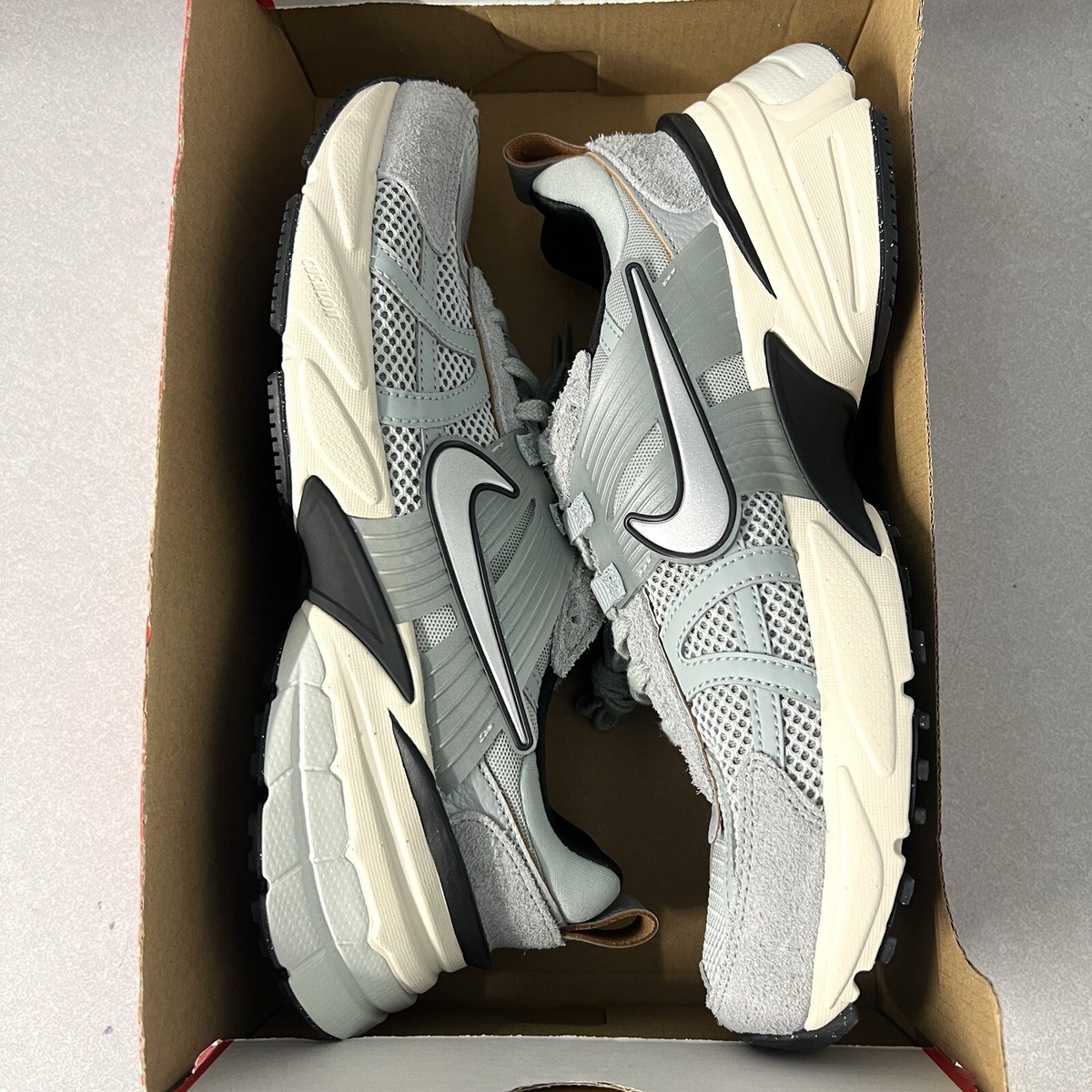 Nike V2K Run Grey Retro Y2K Shoes New FN6703 003 Women's Size 10