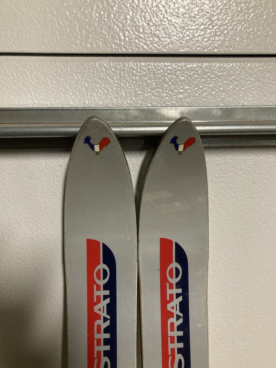 Vintage Rossignol Strato skis 157cm 62” With Salomon 444