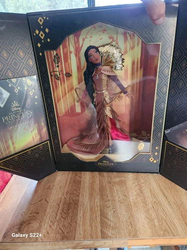 Disney Store Pocahontas Ultimate Princess Celebration Limited Edition Doll
