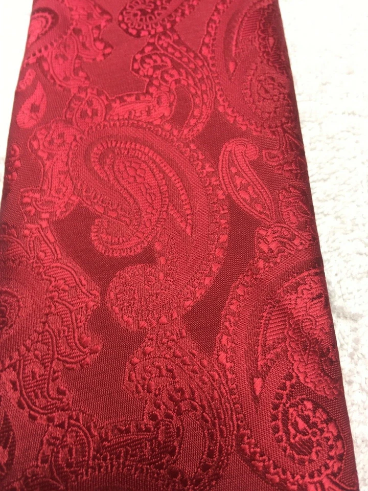 GEOFFREY BEENE MENS TIE SOLID RED WITH PAISLEY PATTERN 3 X 59 - Image 3 of 4