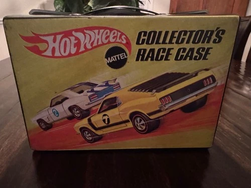 Vintage 1969 Hot Wheels Collector's Race Case with Trays #4976