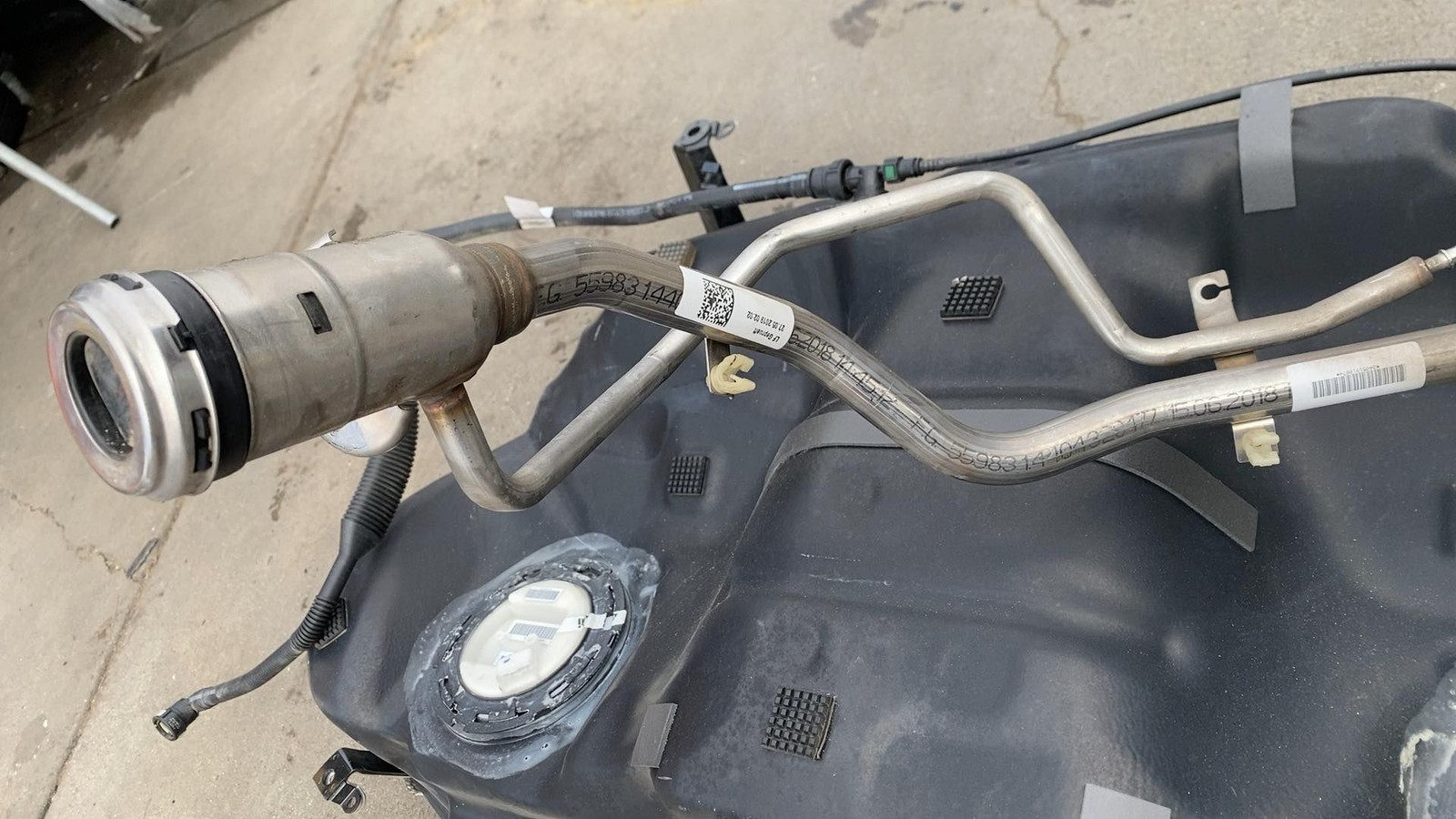 ⭕ 2014-2022 Maserati Ghibli 3.0L Fuel Gas Tank Reservoir Storage Assy 6700382480