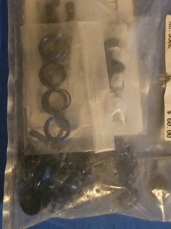 Team Associated #3962 Factory Team Aluminum Threaded Shocks for RC TC3 NTC3 (M1) - Image 4 of 4