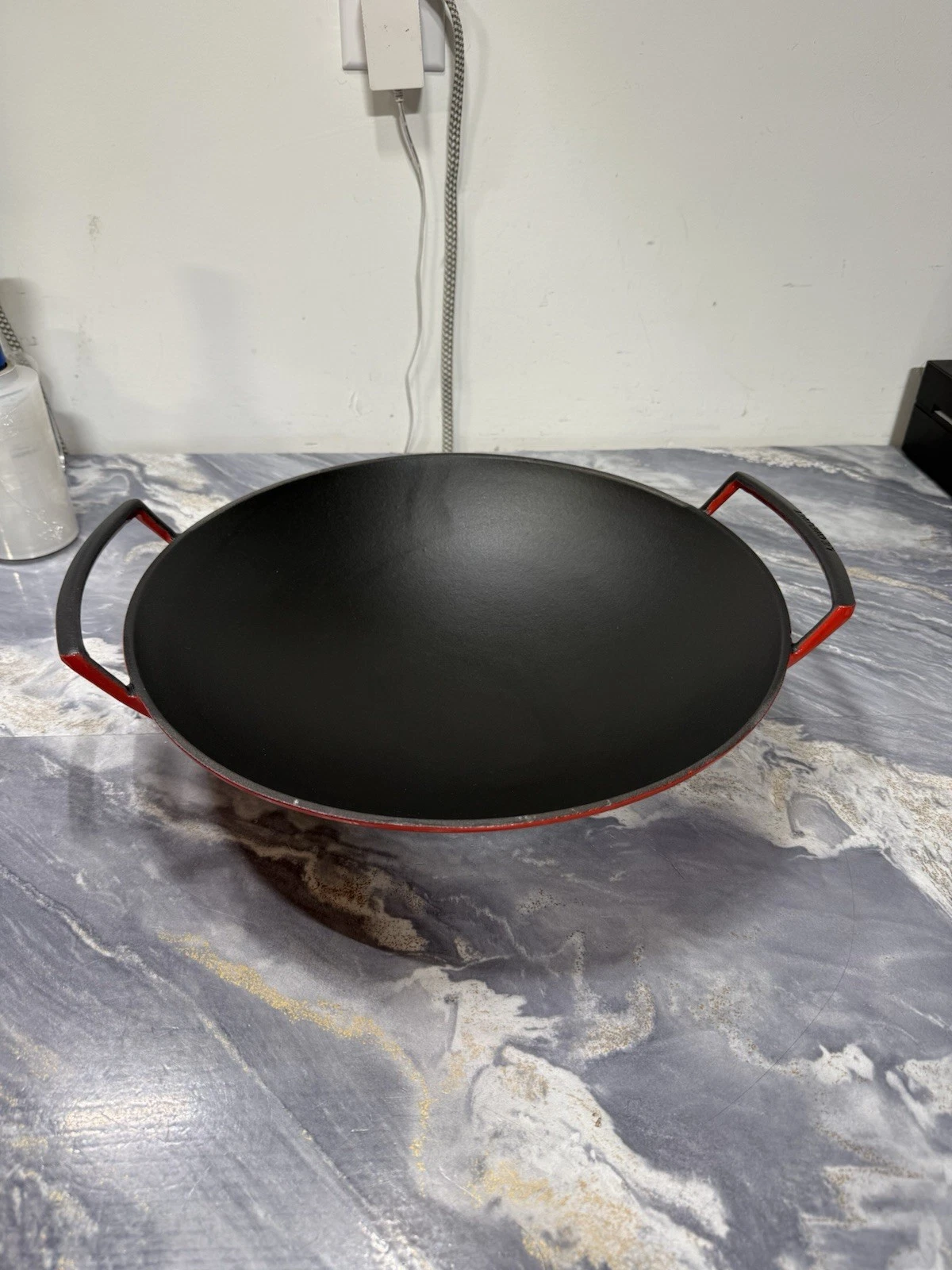 Le Creuset Large Round Cast Iron 36 / 14" Diameter. (NO LID )