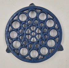 Enameled Cast Iron Graphite Blue White Speckled Round Footed Trivet Pot Holder