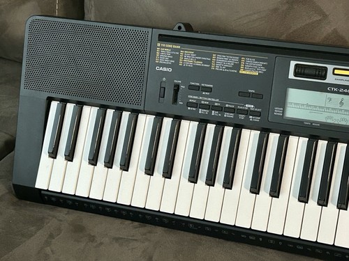 Casio CTK-2400 61-key Portable Piano Keyboard Arranger - Picture 4 of 11