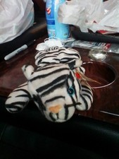 Retired Rare-Ty Beanie Baby Blizzard the White Tiger DOB December 12, 1996 MWMT 