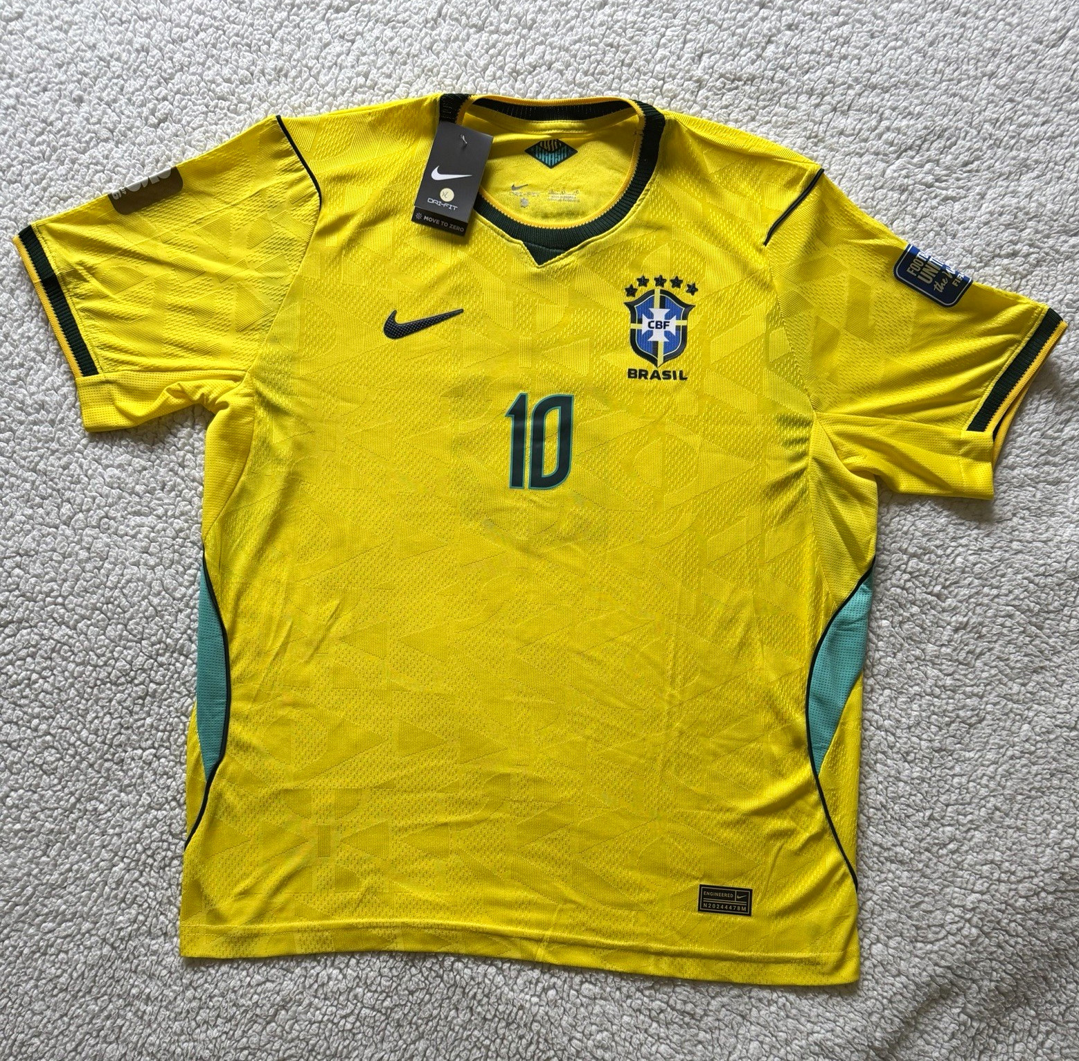 Nike Brazil Neymar Jr. #10 Men’s Soccer Jersey Size M Yellow/Green/Blue