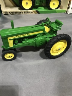 John Deere "620" NF Vintage ERTL 1/16