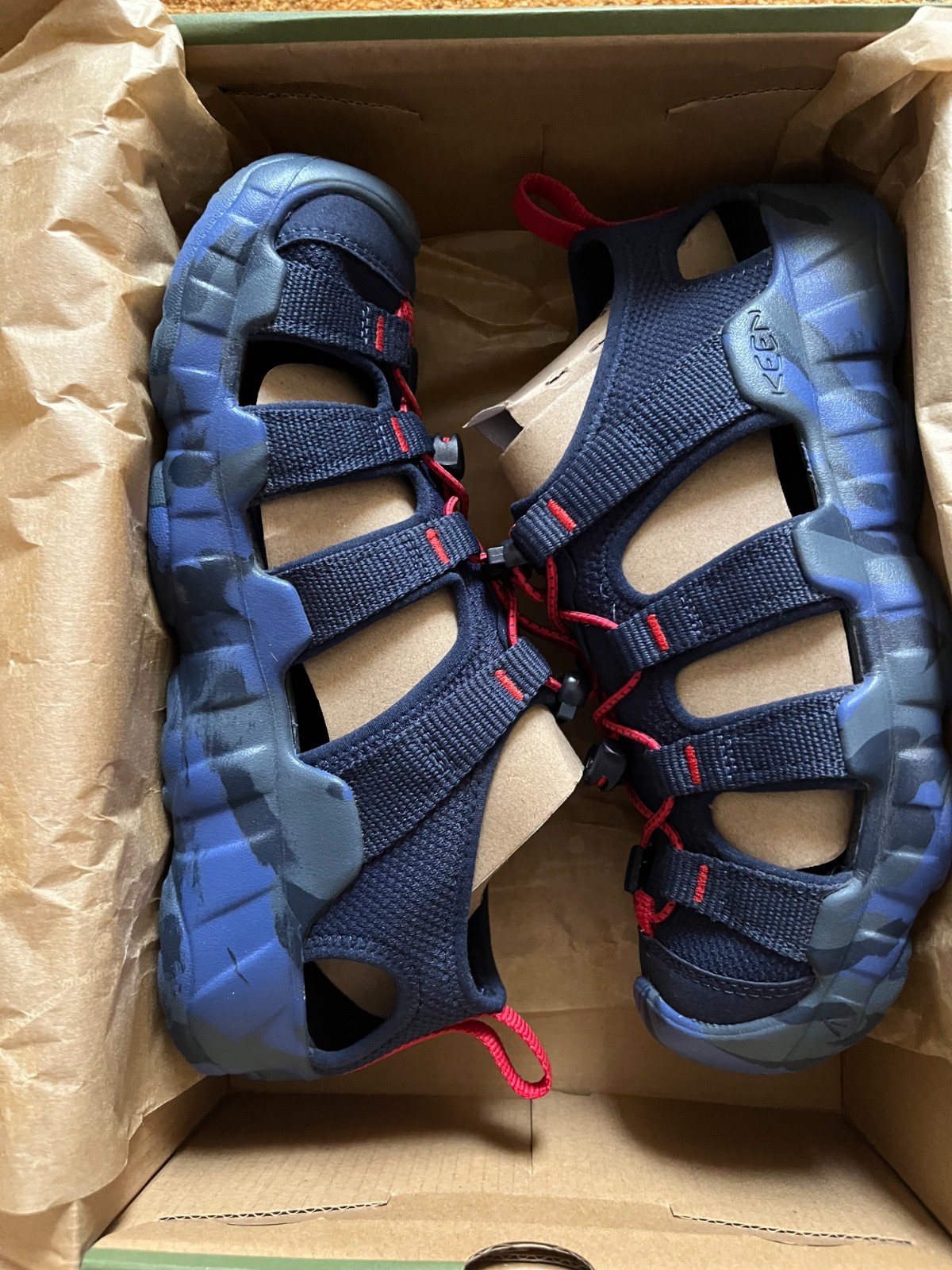 Worn Once KEEN Youth Hyperport H2 Accademia Navale Tappeto Rosso UK5