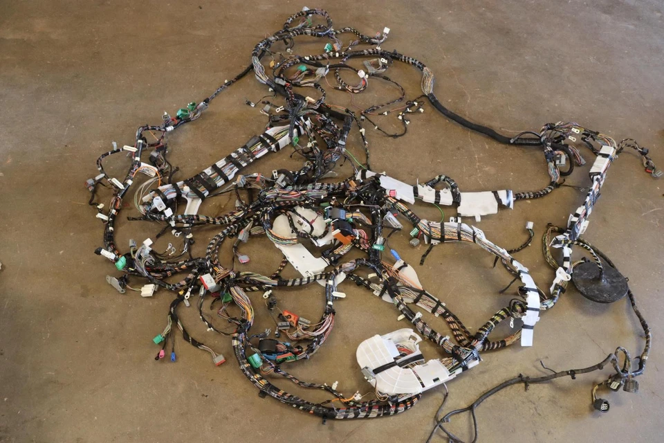 2011 JAGUAR XJ 5.0L CORPO PISO PRINCIPAL CHICOTE DE FIOS FABRICANTE DE EQUIPAMENTO ORIGINAL - Imagem 3 de 4