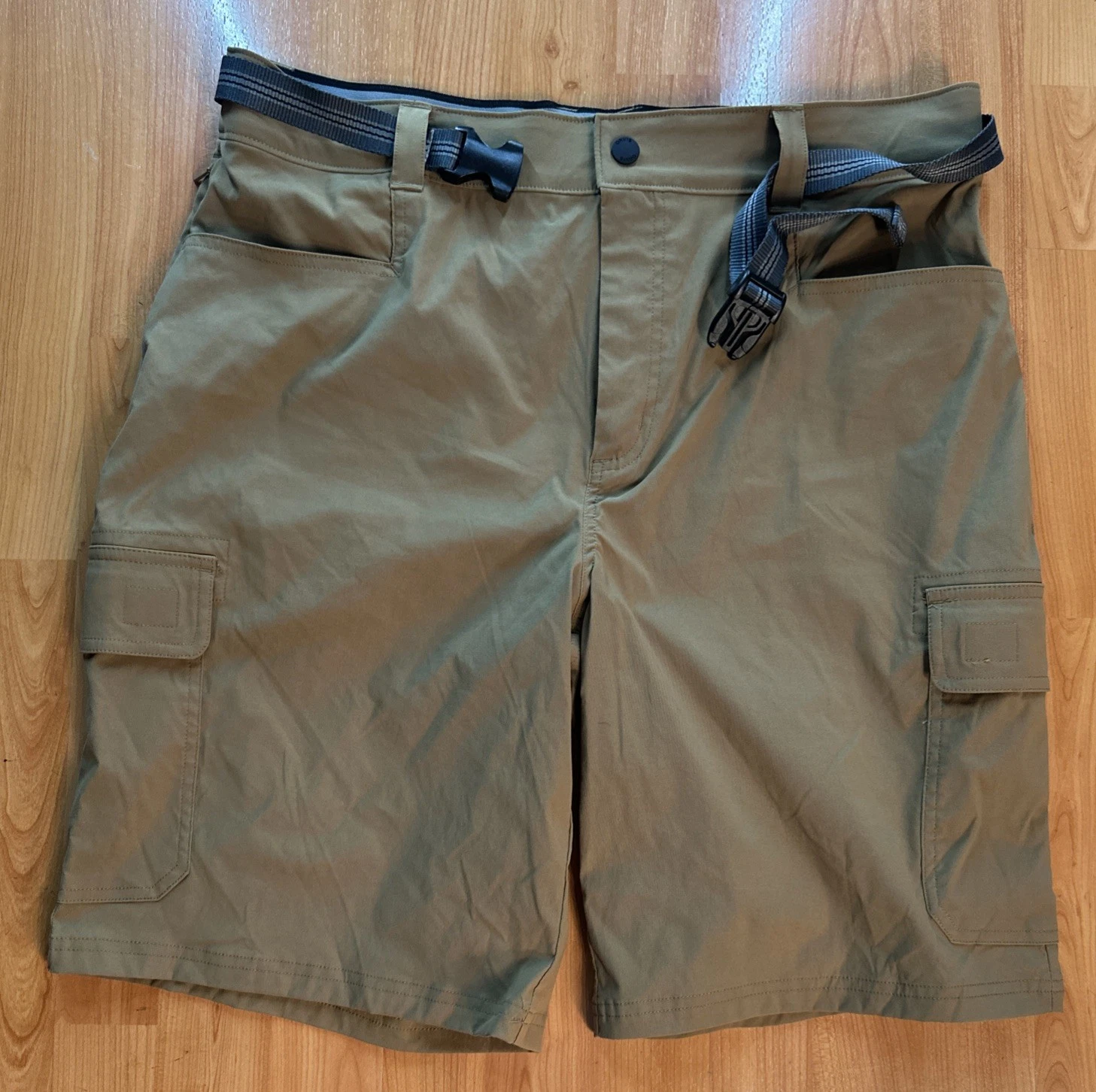 Orvis Cargo Shorts Mens 36 Khaki Belted Outdoor Hiking Fishing Utility