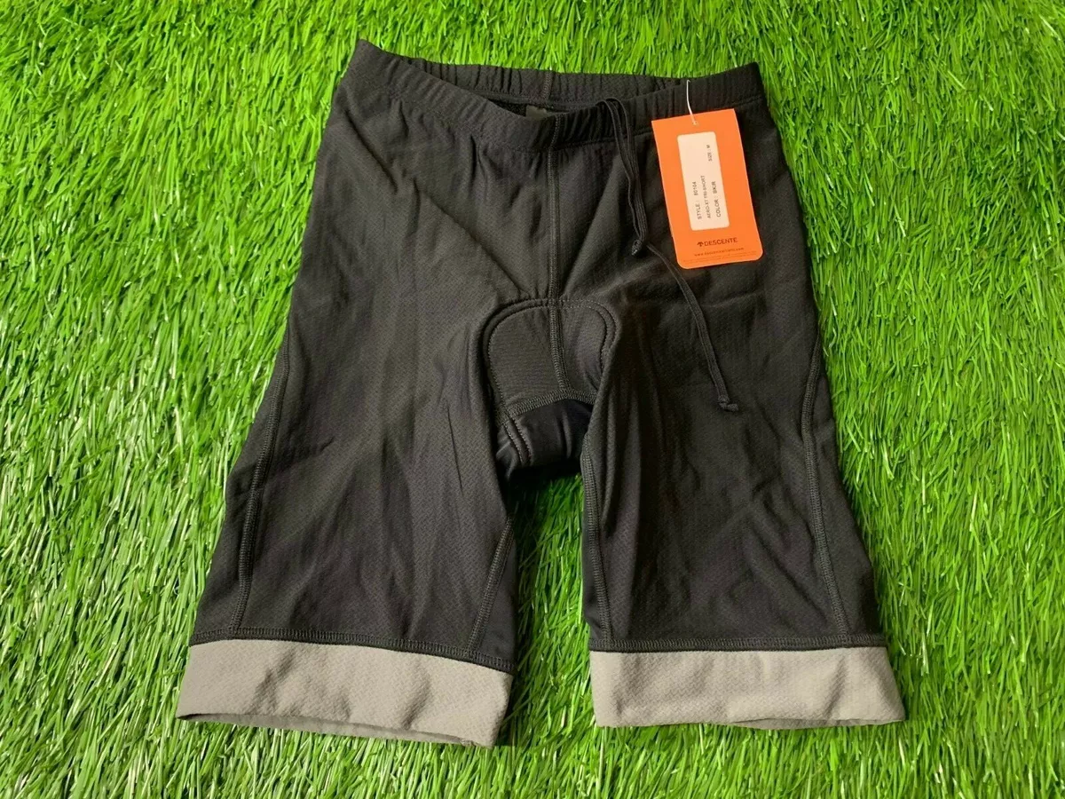 Descente store cycling shorts