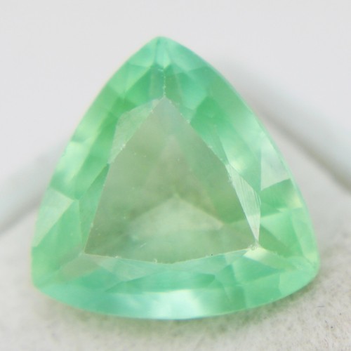 Natural Green Tourmaline 4.10 Ct Eye Clean Trillion Shape Loose Gemstones