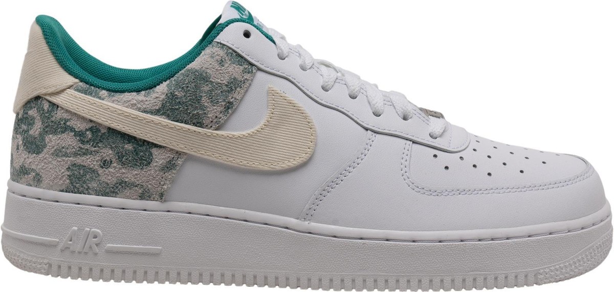 美品■NIKE■スニーカー✨AIR FORCE 1 07 LV8 CAMO NIKE ナイキ エアフォース 1 07 LV8 3 AIR FORCE REALTREE CAMO