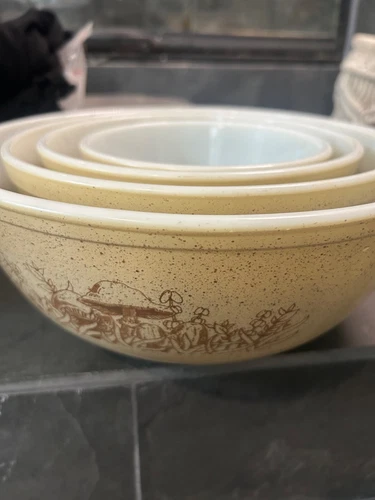 pyrex forest fancies mixing bowl set of 4