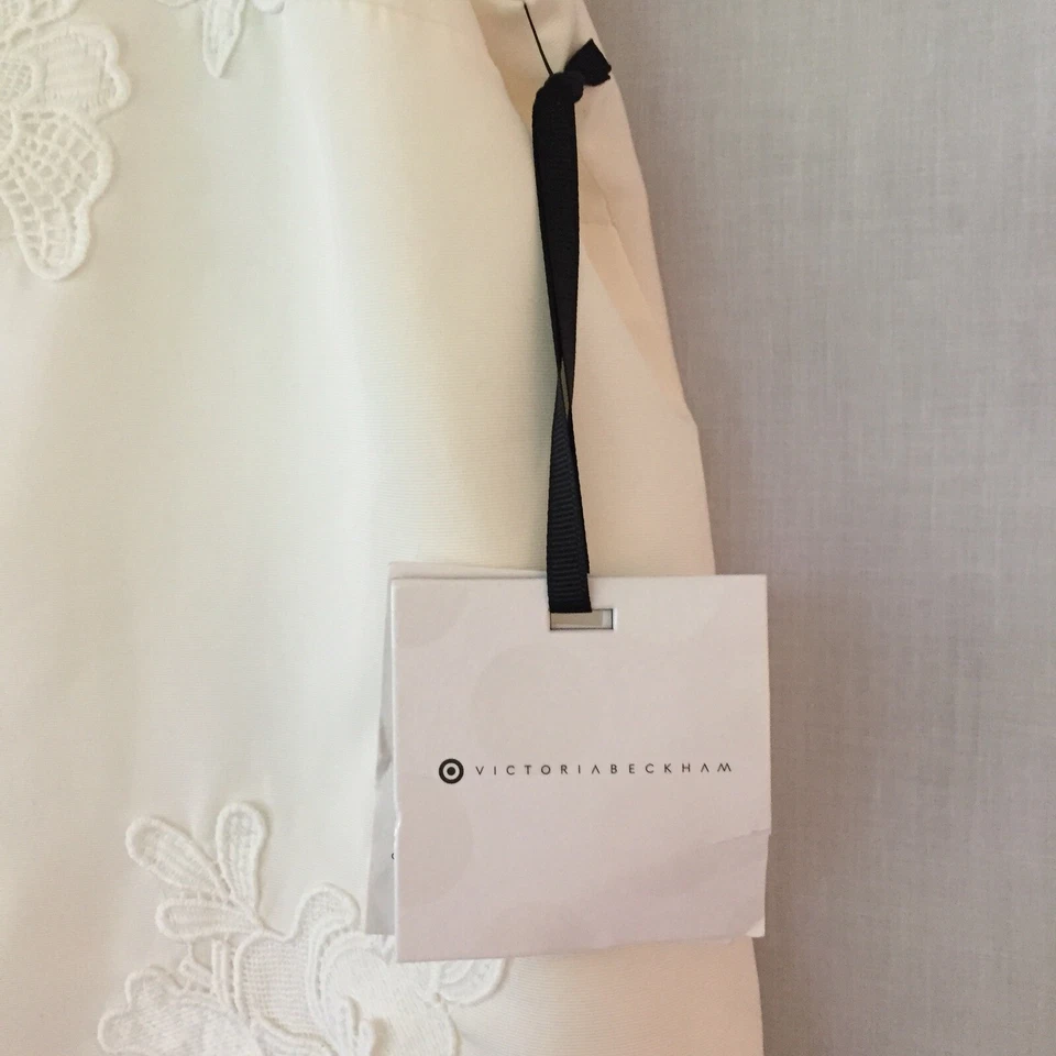 Vestido Victoria Becham para Target NOVO com Etiqueta Halter Applique Meninas Tamanho Grande Branco - Imagem 3 de 4