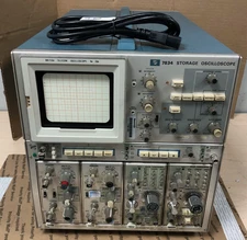 PARTS! Tektronix 7834 Storage Oscilloscope W/MODULES (TESTED TO POWER ON)